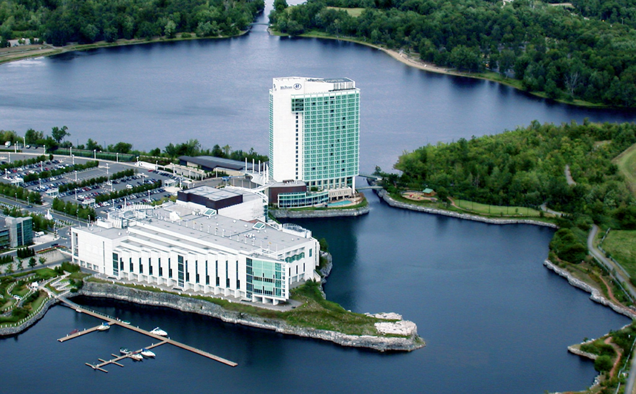Hilton Lac Leamy 83/86