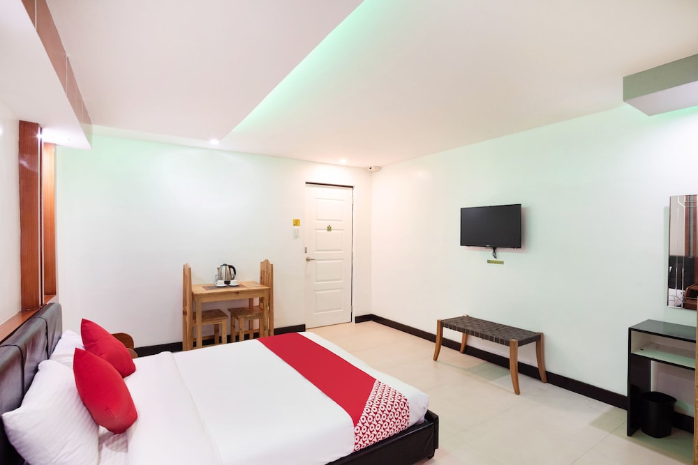 OYO 195 Ranchotel Binan 6/17