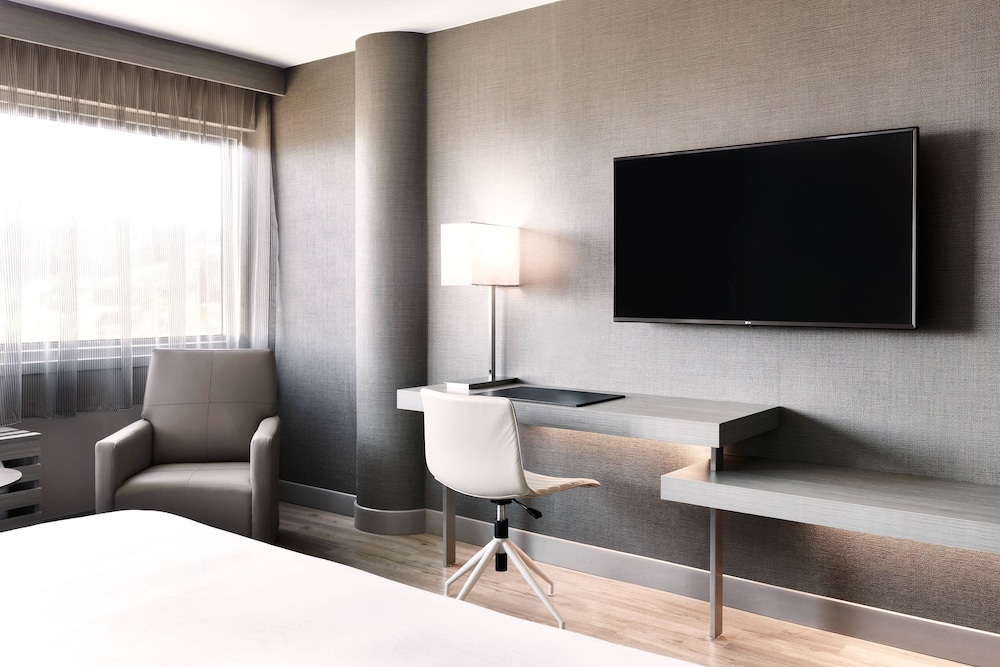 AC Hotel by Marriott Pleasanton 59/62