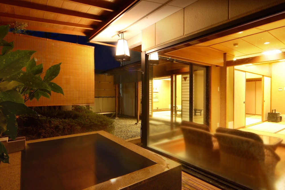 Hotel Danrokan 8/63