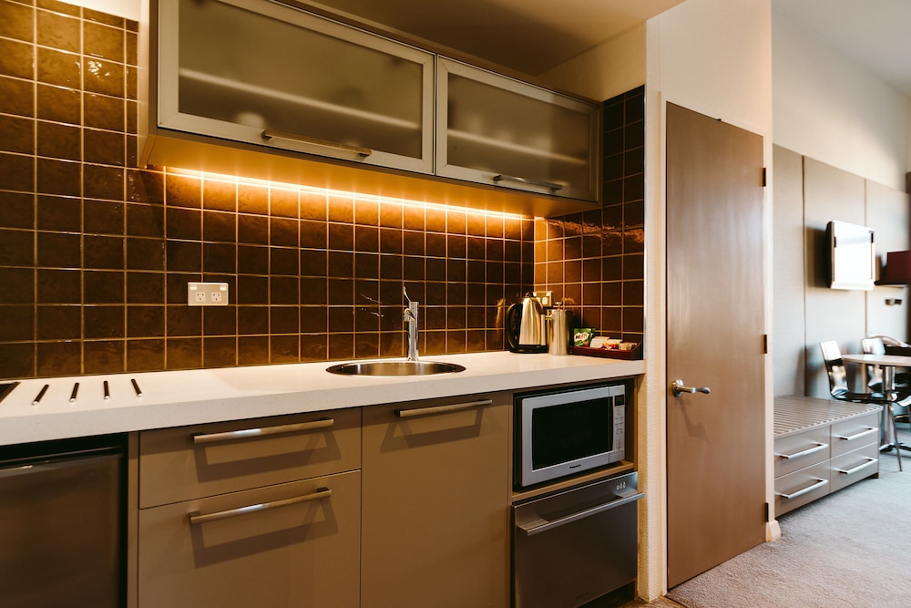 Garden Court Suites And Apartments 46/75