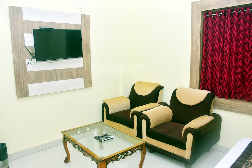 HOTEL ARYA PALACE 22/32