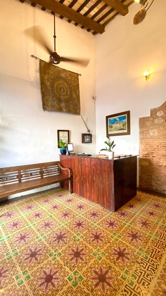 Hotel Dona Elvira 6/70