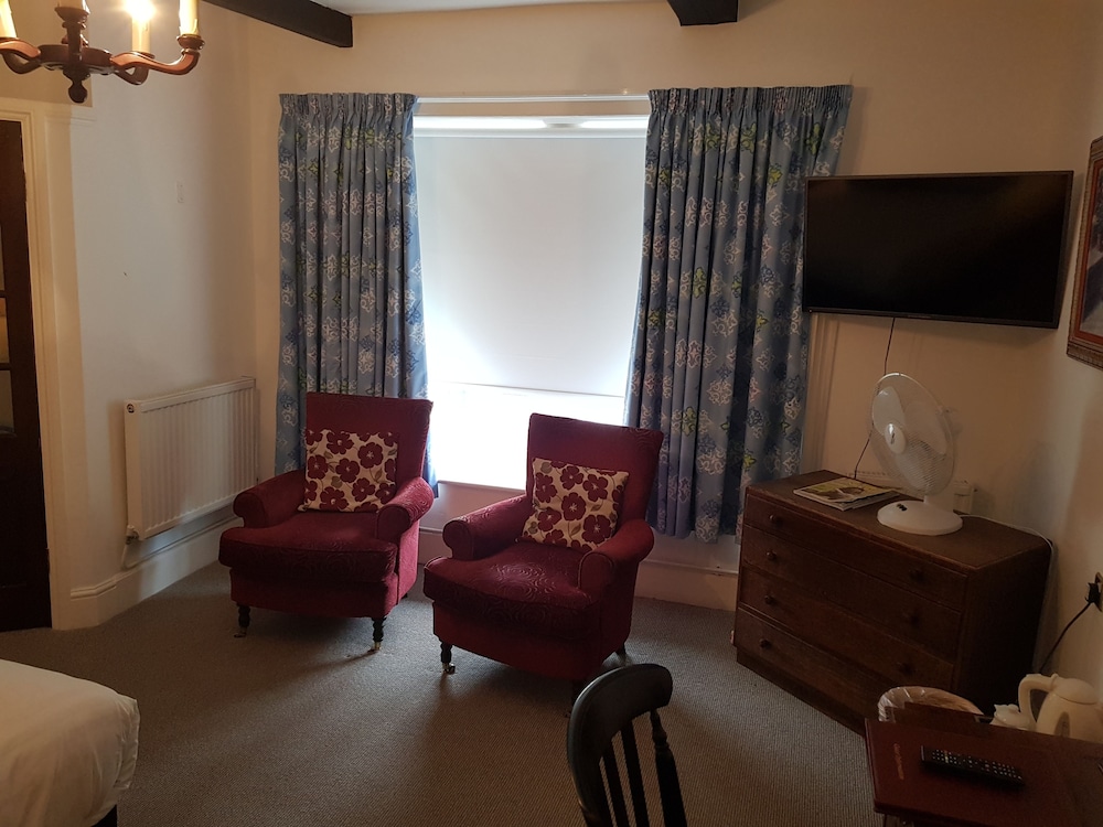 Noel Arms Hotel 28/49