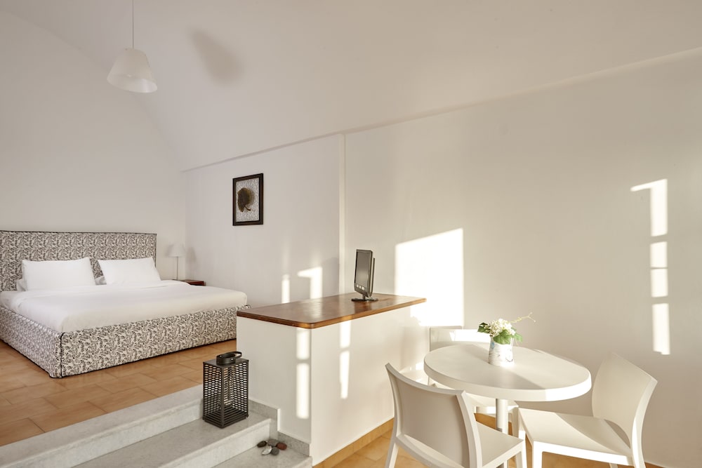 SUPERIOR, SUITE, SEA VIEW