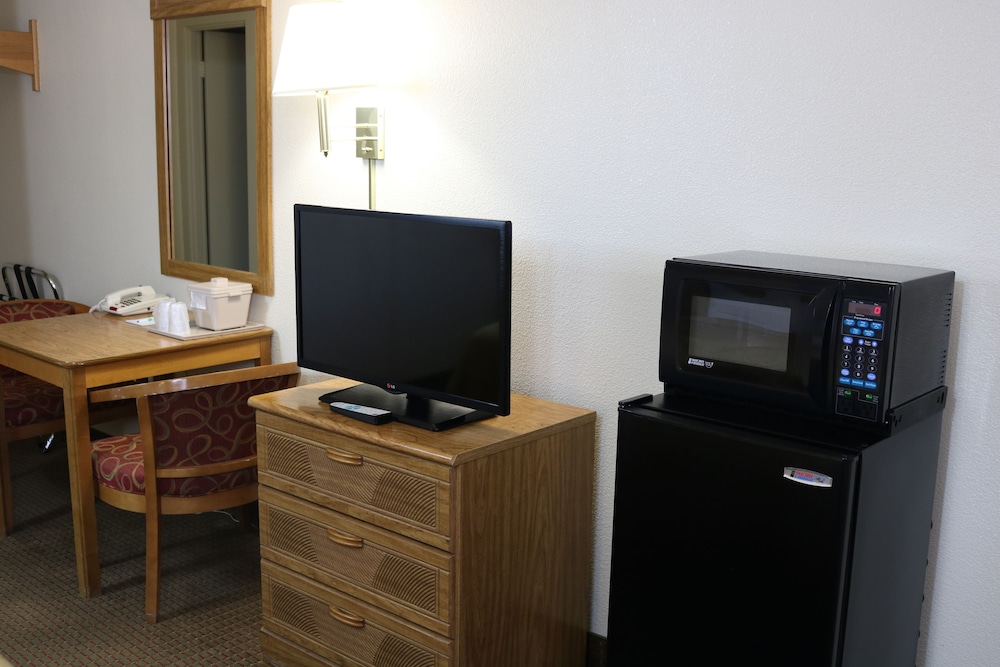 Highland Country Inn 40/55