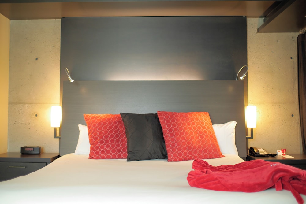 PRESIDENTIAL, SUITE, KING BED