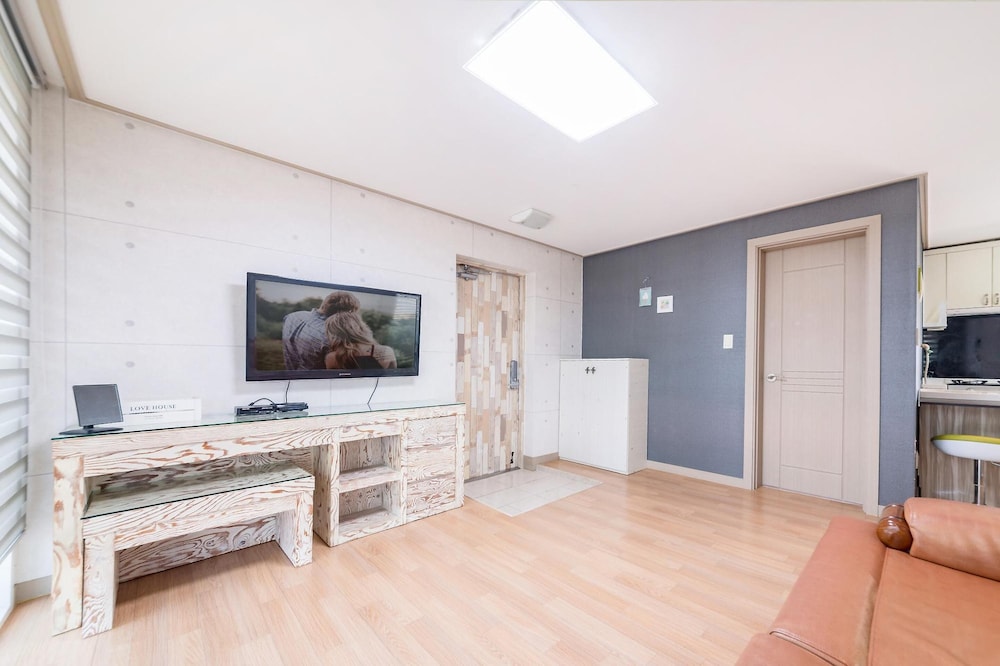 Gapyeong Apple Lodge Pension 41/50