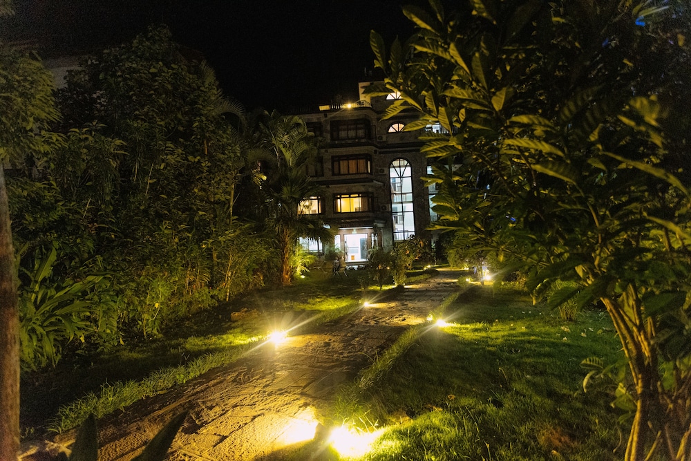 Hotel Tulsi 47/50