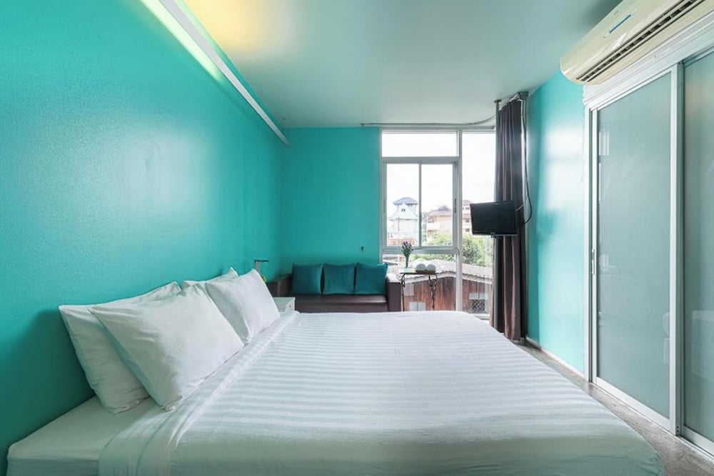 COMFORT, KING BED