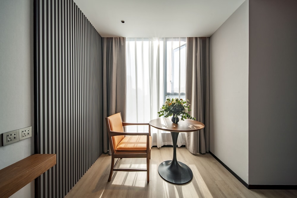UrCove by Hyatt Chengdu Wenshufang Chunxi Road 39/50