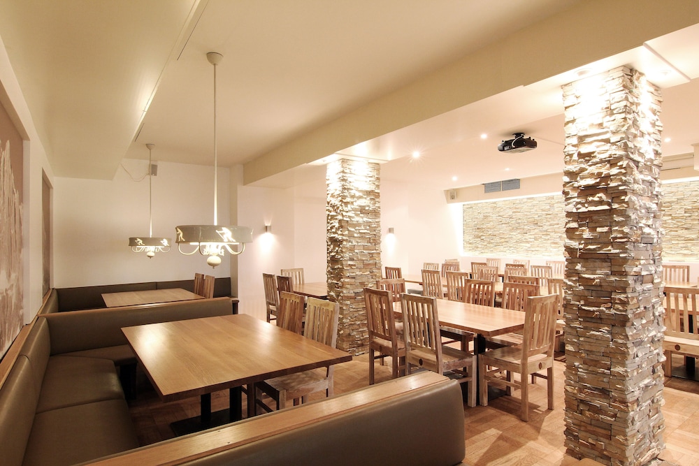 SportScheck Hotel 17/51