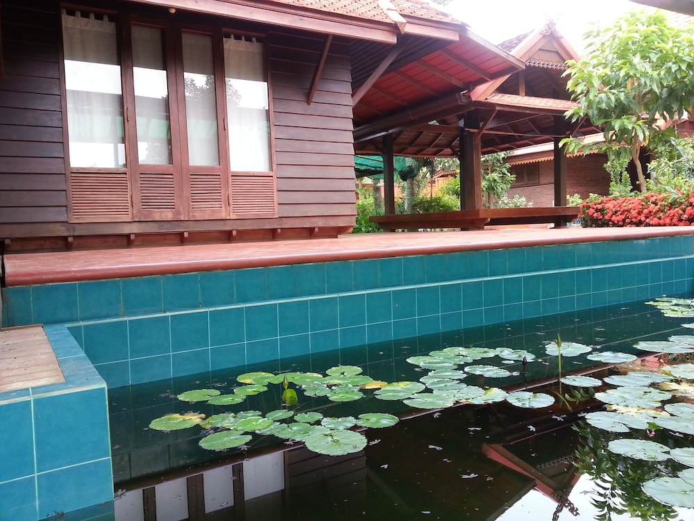 Rim Nam Kong Homestay & Campsite 23/40