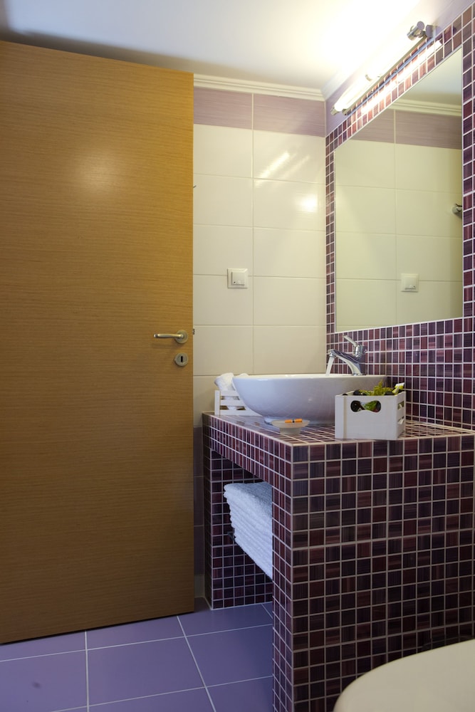 Exanthia Villas 48/50