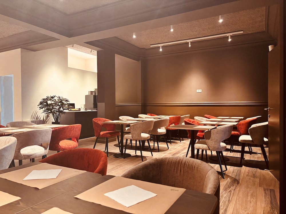 Hotel Prado 62/68