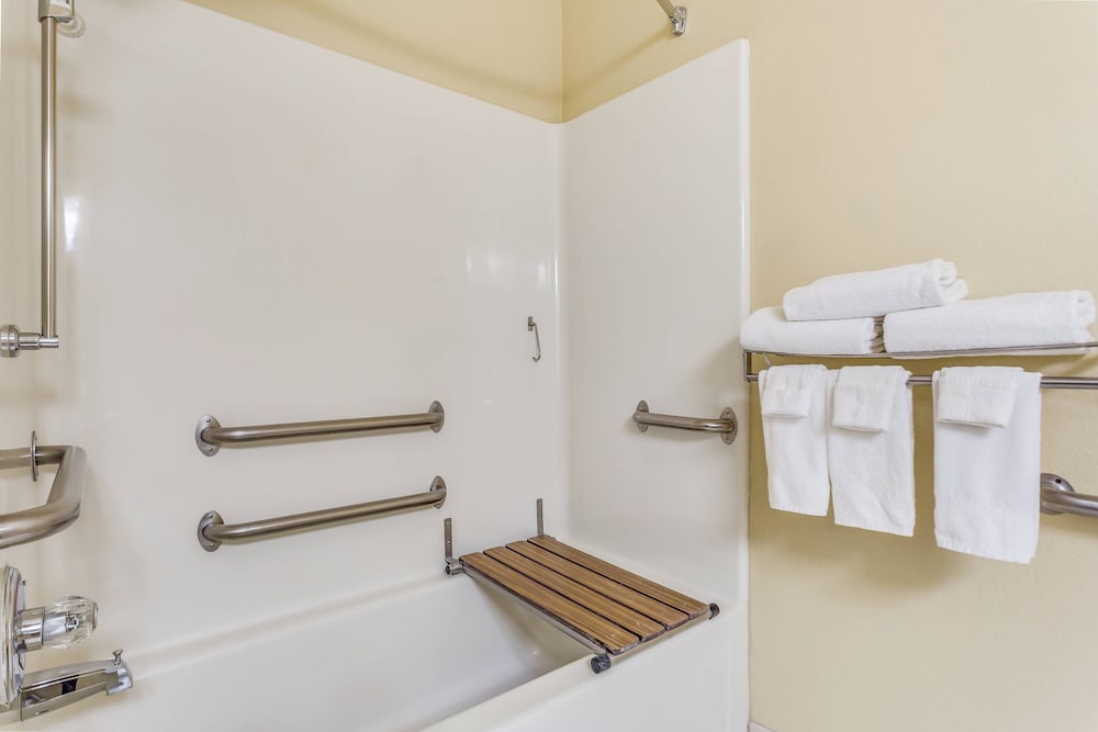 TownePlace Suites Dallas Bedford 9/34