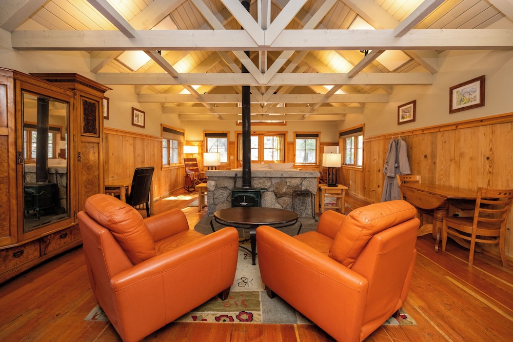 Sleeping Lady Mountain Resort 54/77
