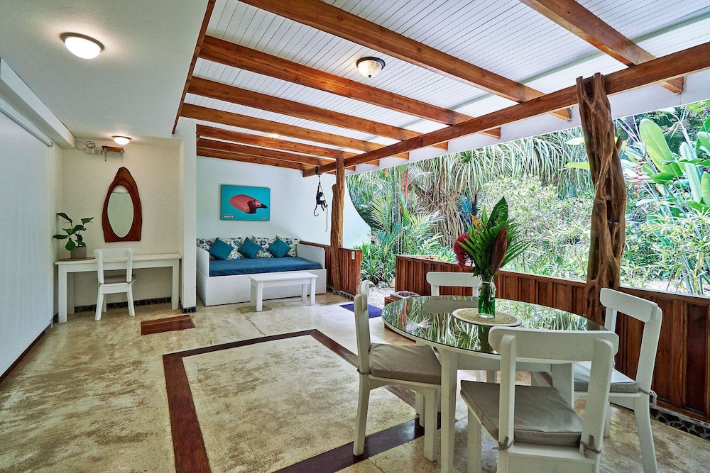 Tropico Latino Hotel 48/74