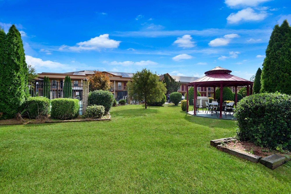 Econo Lodge Princess Anne 32/40