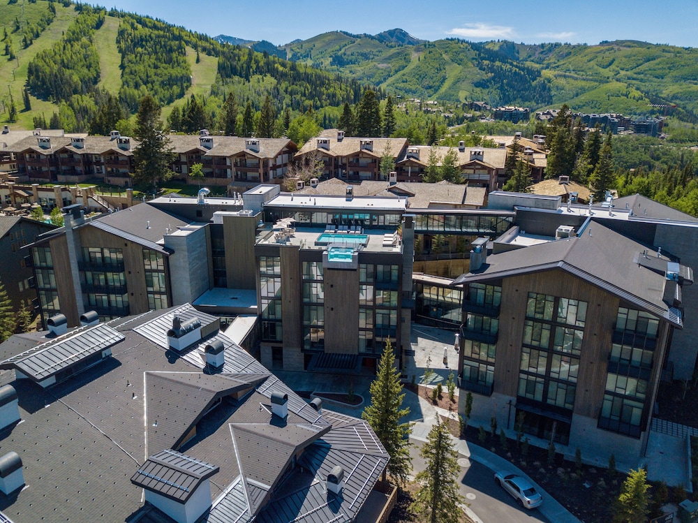 Goldener Hirsch, Auberge Resorts Collection 64/72