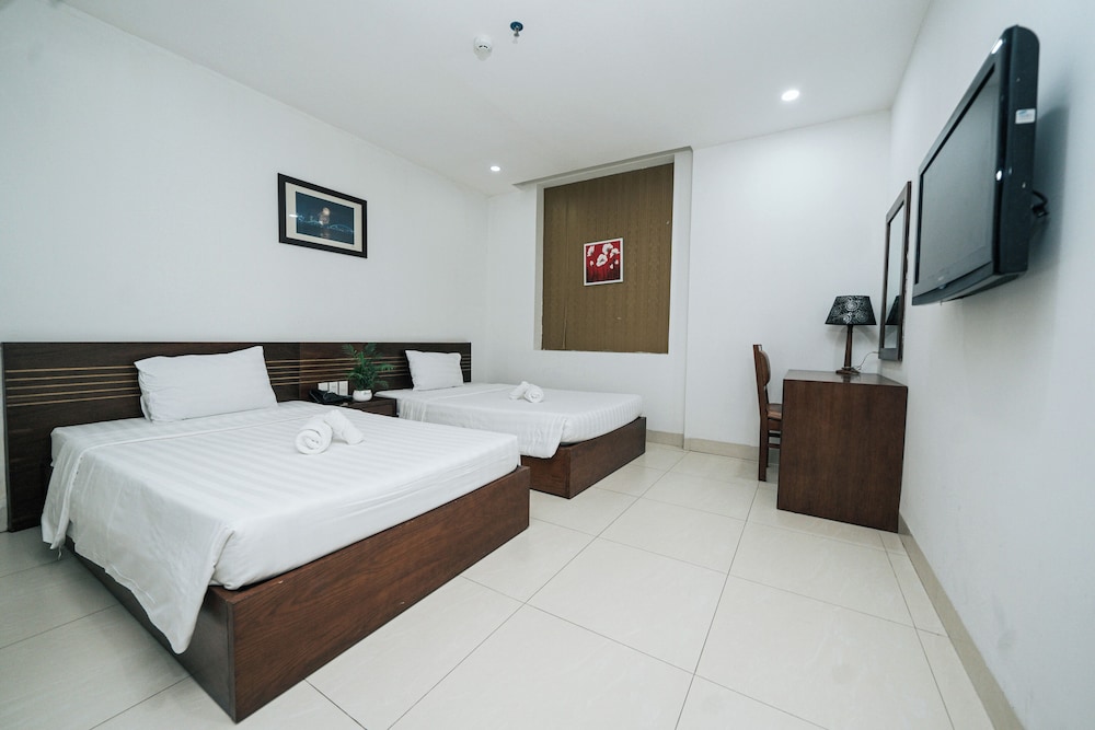 Golden Light Hotel 22/51