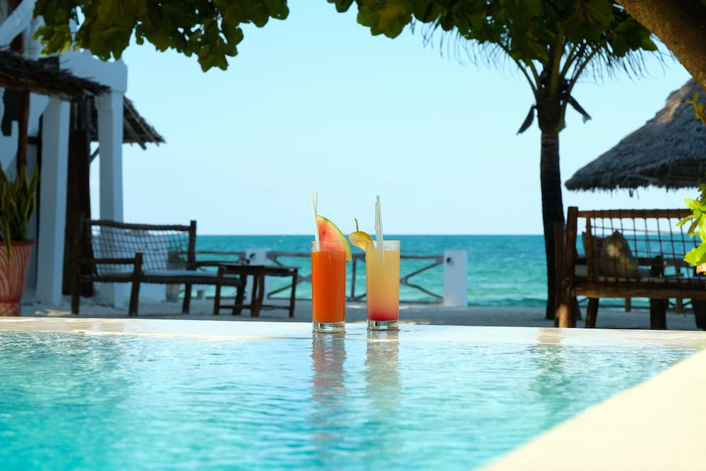 Makuti Beach Bungalows 9/65
