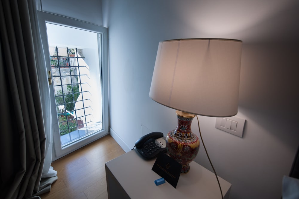SANTA CHIARA BOUTIQUE HOTEL 36/73
