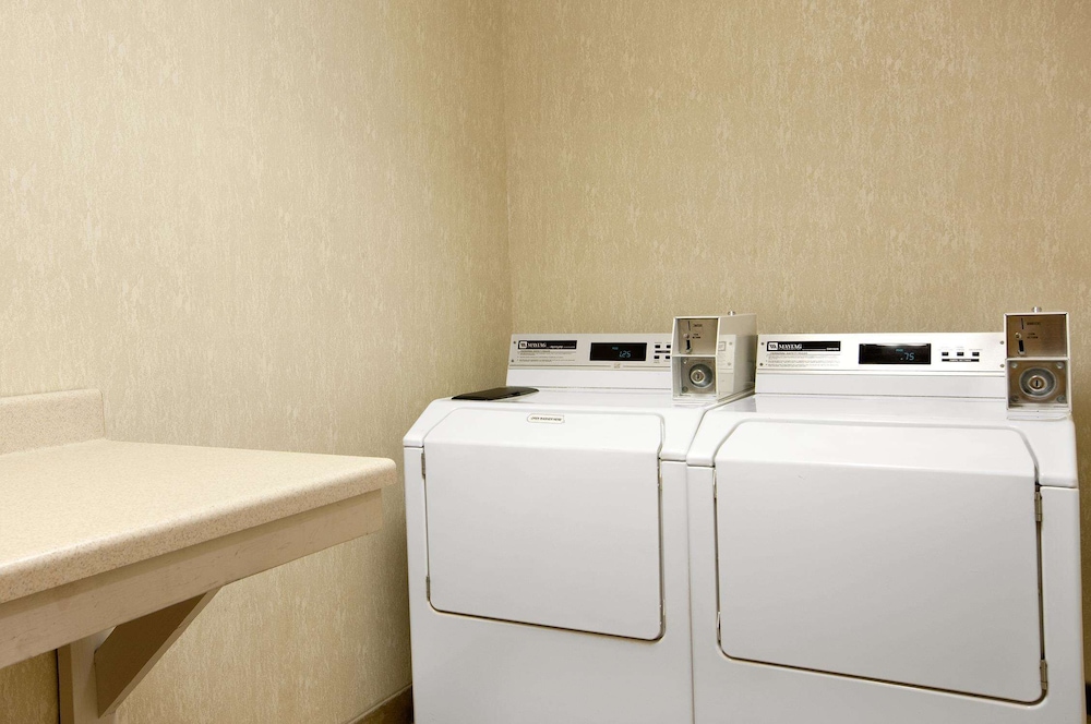 Hampton Inn Slidell 8/24
