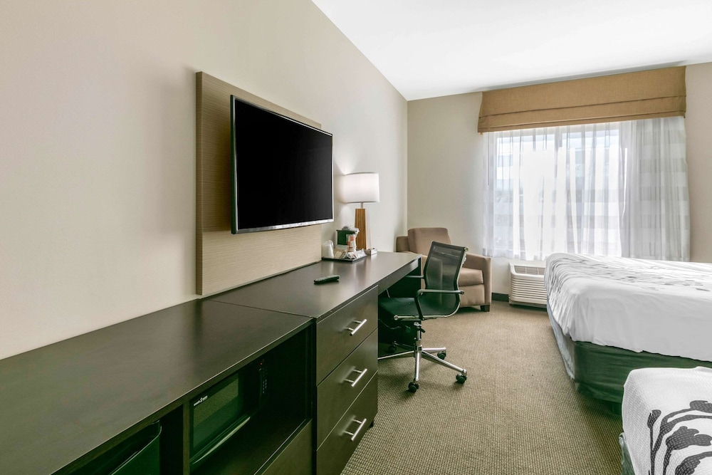 Sleep Inn & Suites Columbia I-65, TN 13/28