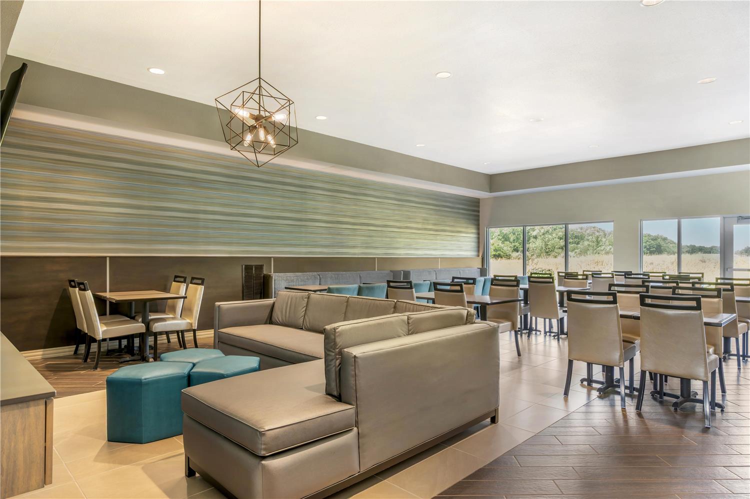 Best Western Plus Parkside Inn & Suites 22/39