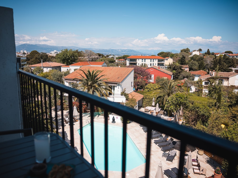 La Villa Cap D Antibes 70/77