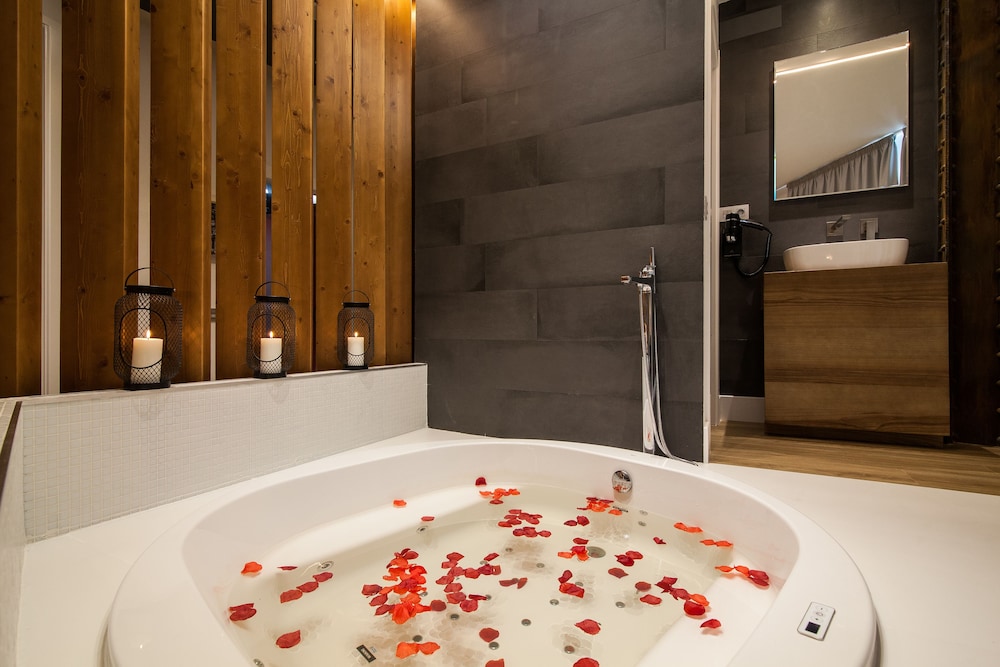 Vitium Urban Suites 44/46