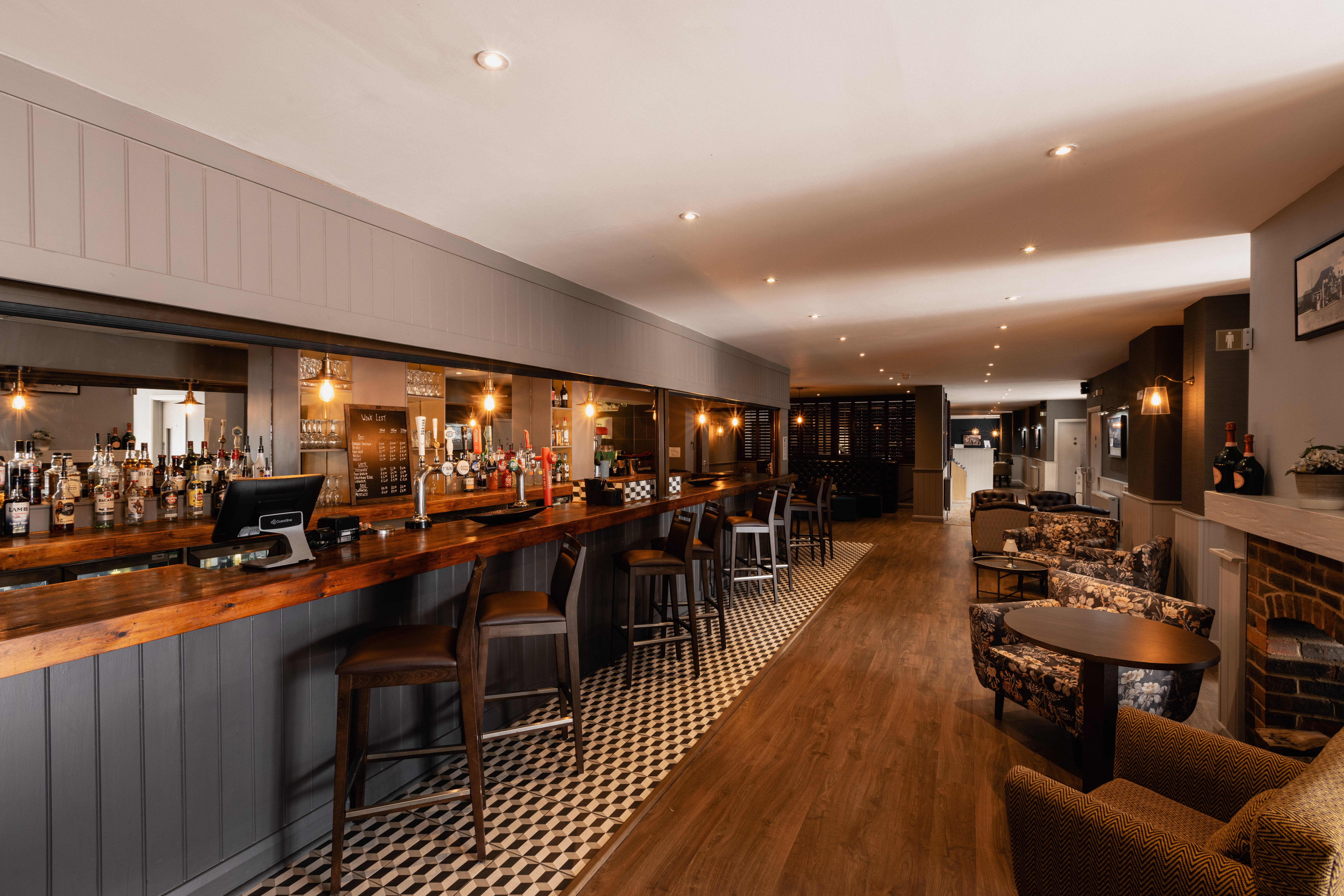The Stones Hotel 45/69