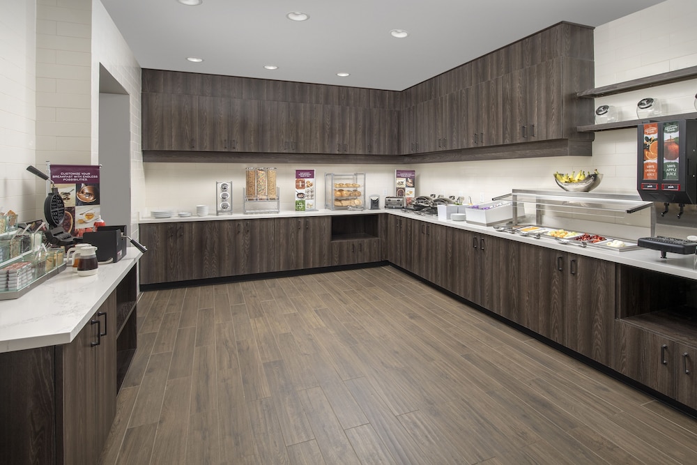 Residence Inn by Marriott Lubbock-University Area 8/72