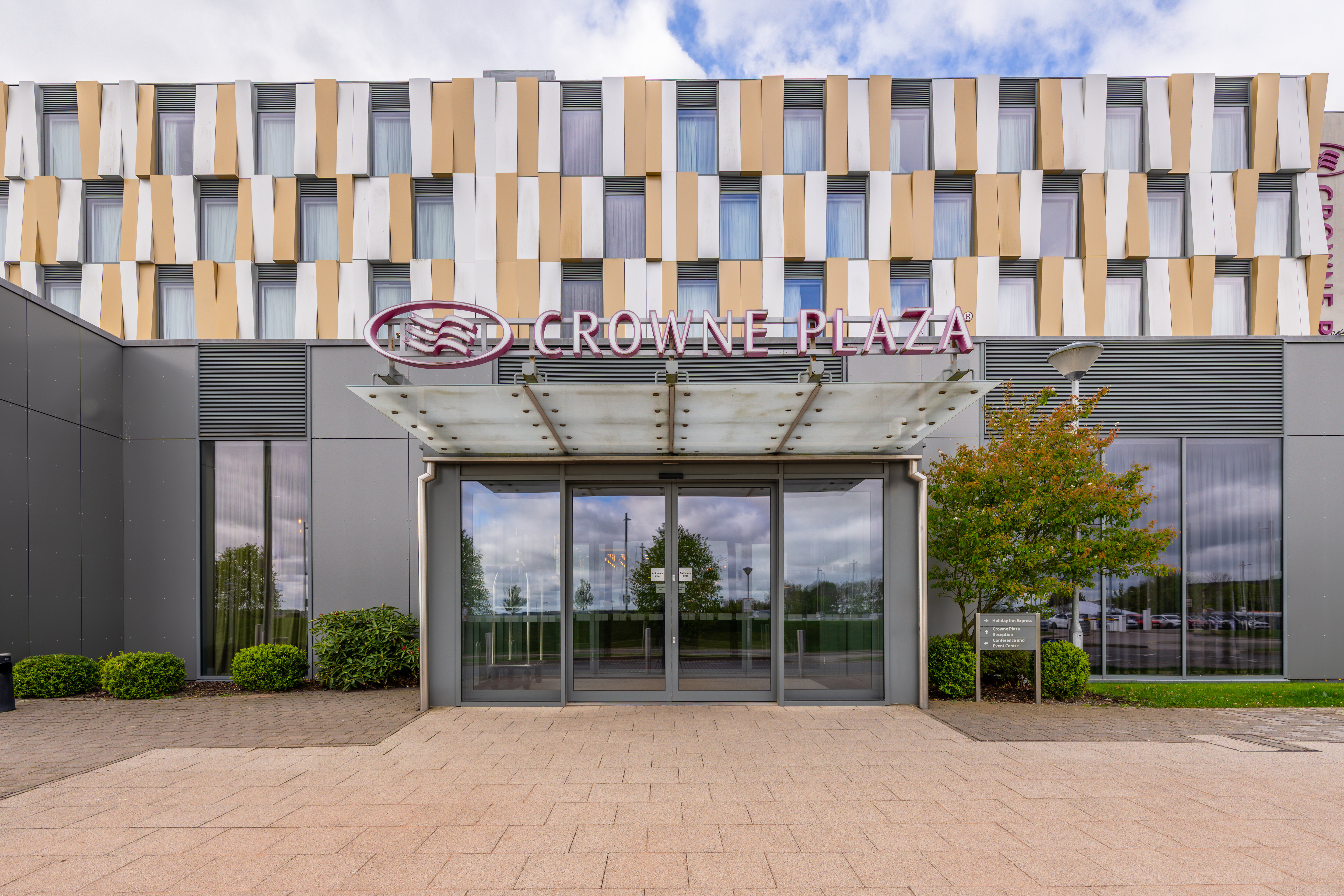 CROWNE PLAZA ABERDEEN AIRPORT 2/50