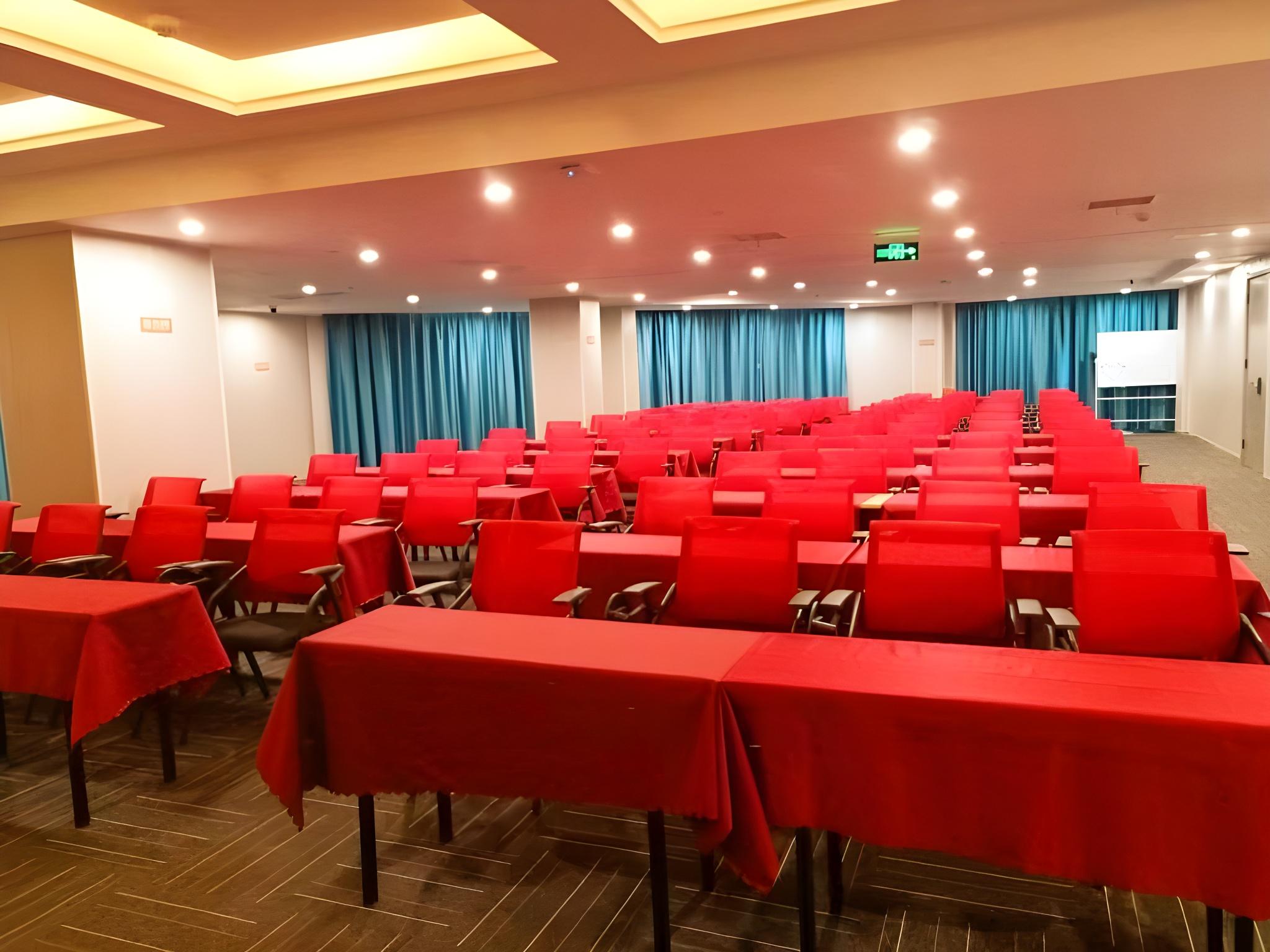 GreenTree Eastern Changge Yiwu City Hotel 55/57