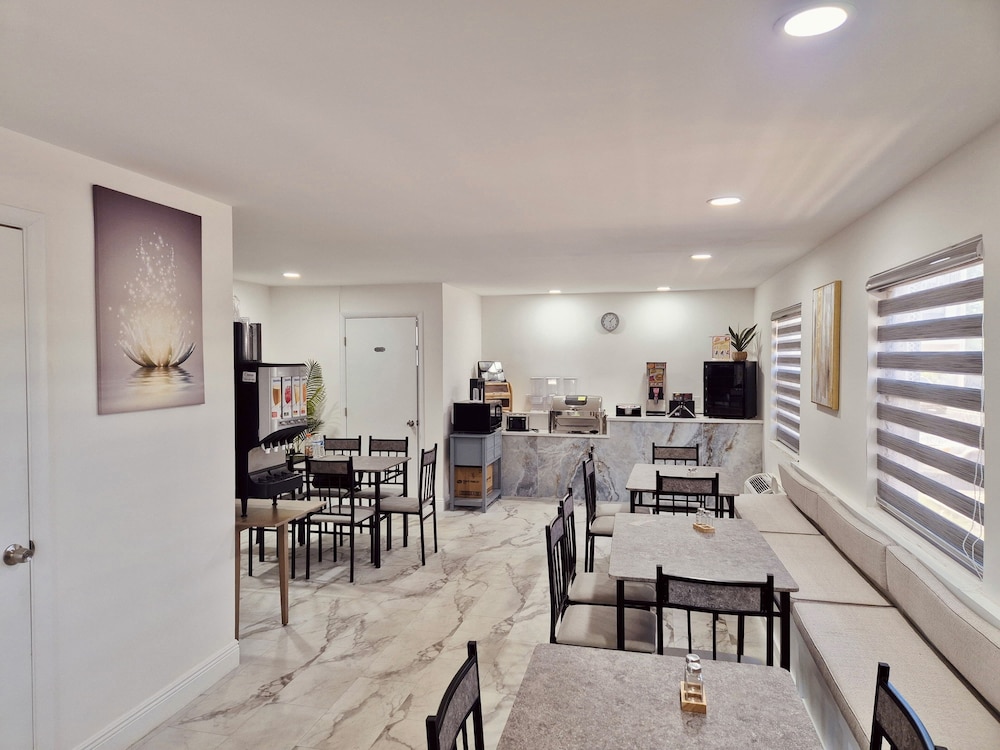 Nova Inn Resort 40/54