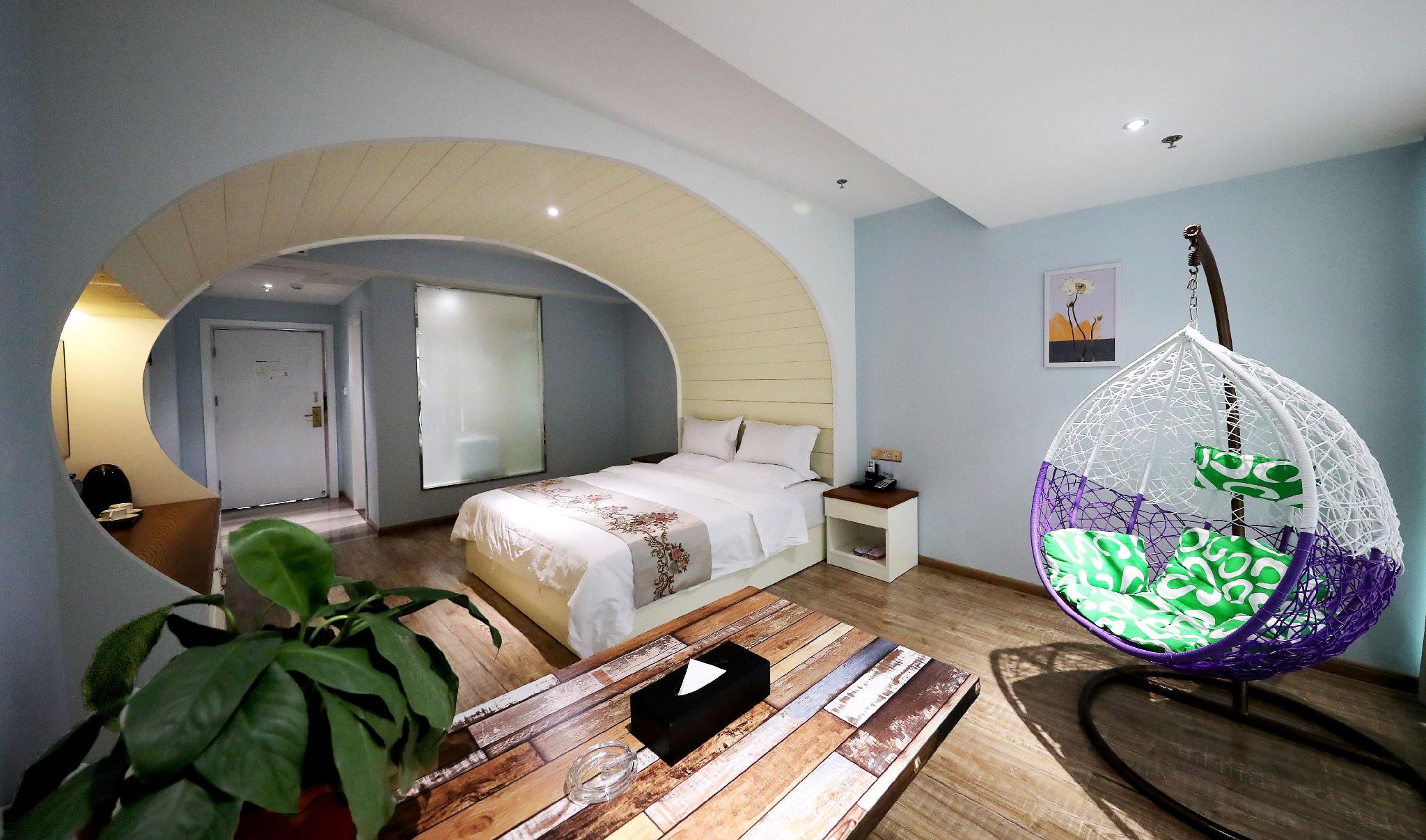 Zhongsheng Hotel 25/35