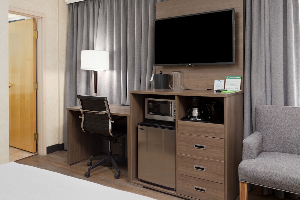 Grand Park Hotel & Suites Downtown Vancouver, Ascend Hotel Collection 54/63