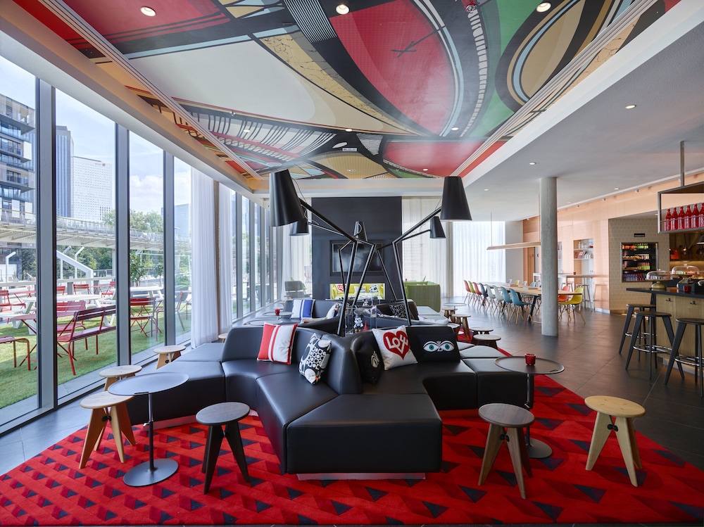 CITIZENM PARIS LA DEFENSE 28/42