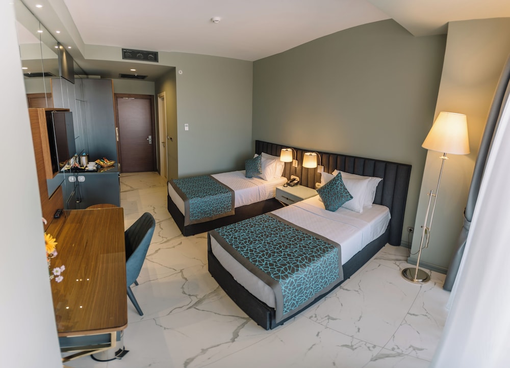 BUSINESS, TWIN BEDS