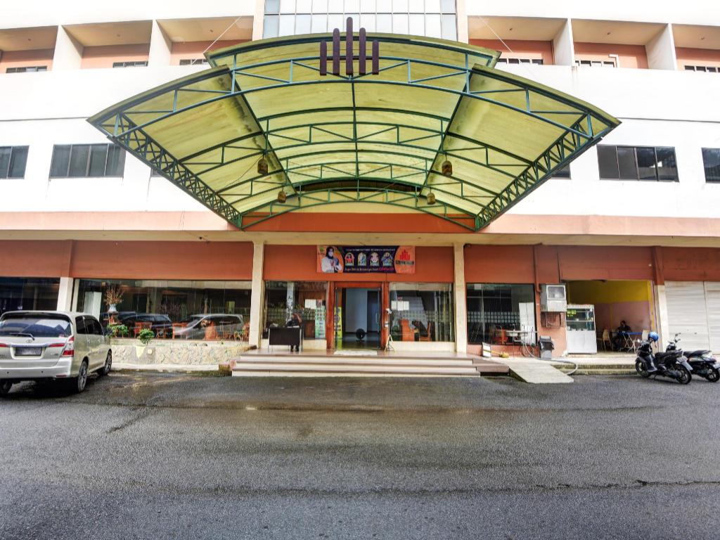 OYO 1178 Plaza Hotel Tanjung Pinang 42/50