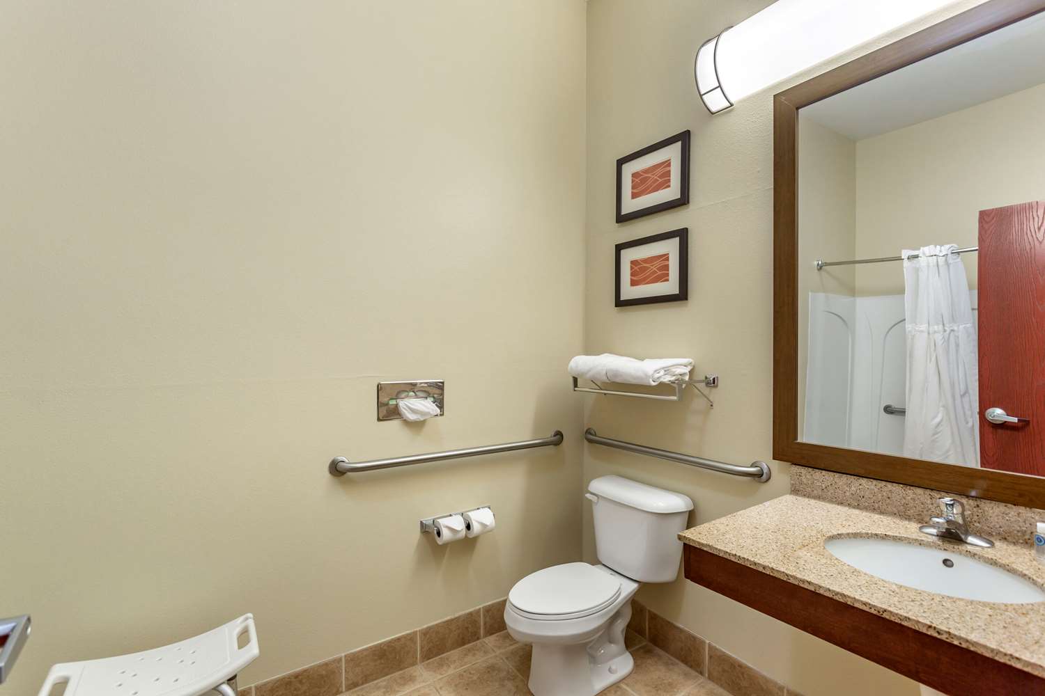 Suite, 2 Queen Beds, Accessible
