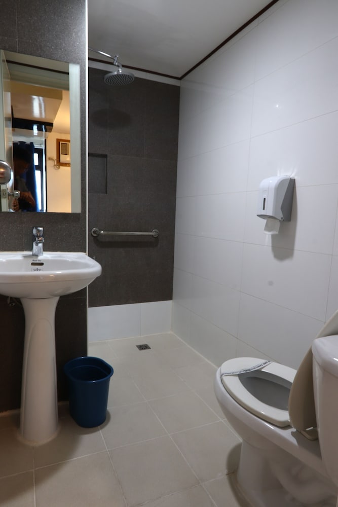 Hotel Sogo Banawe 40/42