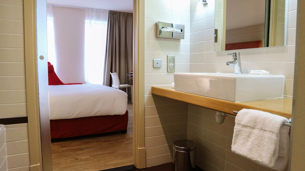 Radisson Blu Hotel Toulouse Airport Formerly Radisson Sas 32/74