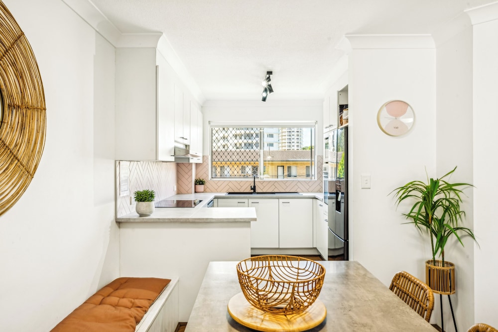 Le Beach Apartments 7/73