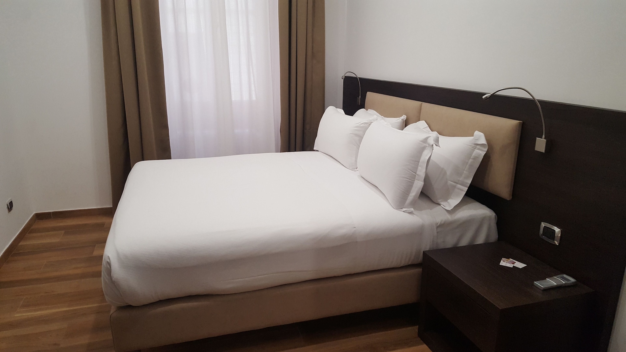 DELUXE, SUITE, KITCHEN