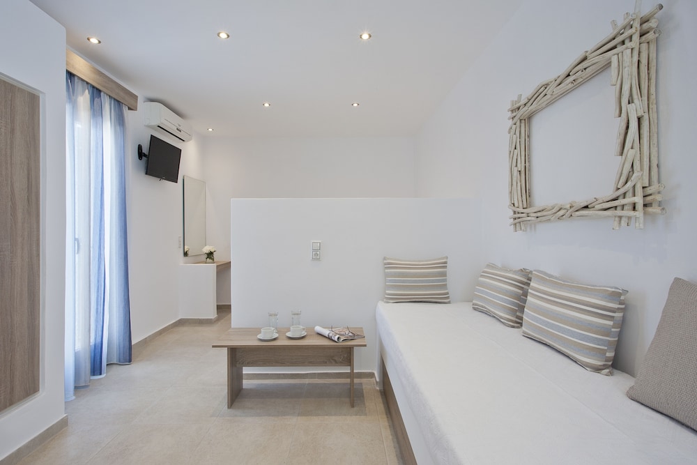 Colosseo Studios & Apartments 10/41
