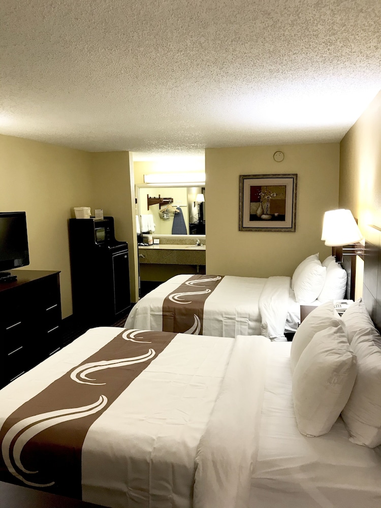 Quality Inn Franklin South 18/30