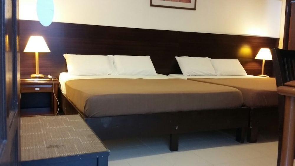Perhentian Tropicana Inn 11/29
